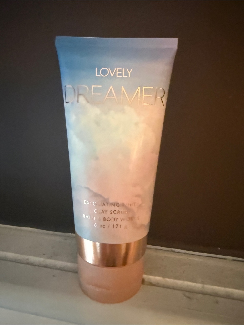 Lovely Dreamer Exfoliating Body Scrub - Pastel Gradient